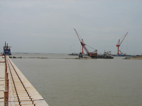 江蘇海(hǎi)新船(chuán)務重工(gōng)有(yǒu)限公司船(chuán)塢臨時(shí)圍堰拆除