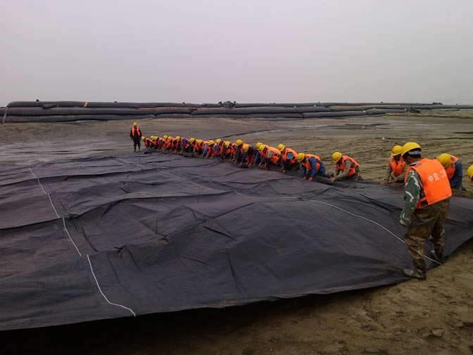 滬通(tōng)鐵(tiě)路(lù)長(cháng)江大(dà)橋HTQ-1标臨時(shí)工(gōng)程記實報(bào)告