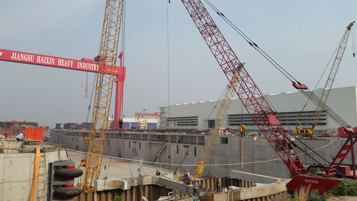 船(chuán)塢塢口圍堰拆除